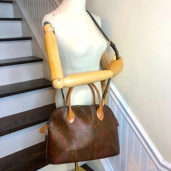 W ETRO MILANO Red Paisley Top Zipper Dome Shaped Hand Bag - Picture 13 of 17